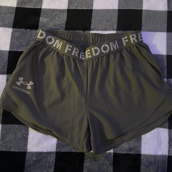 Shorts - Picture 1 of 3